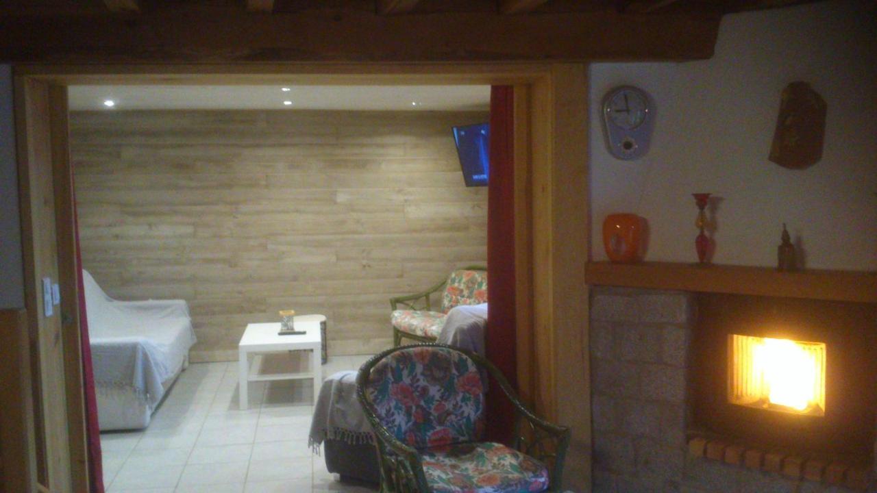 gite les ducs Mialanes Extérieur photo
